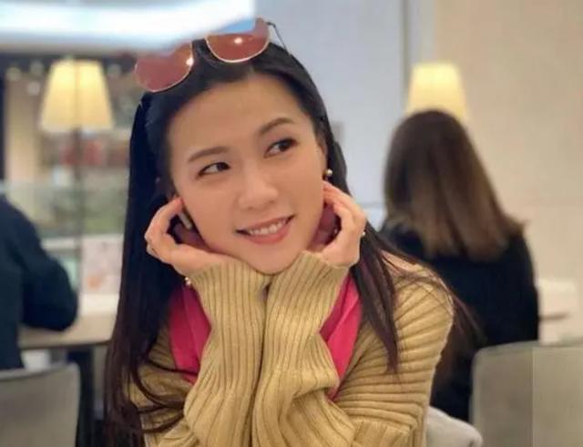 王晶女儿退出TVB，8年星途平平，往后将继续追寻梦想