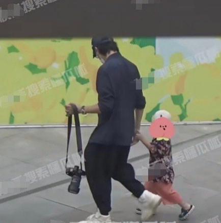 狗仔，二十一世纪最大诈骗犯