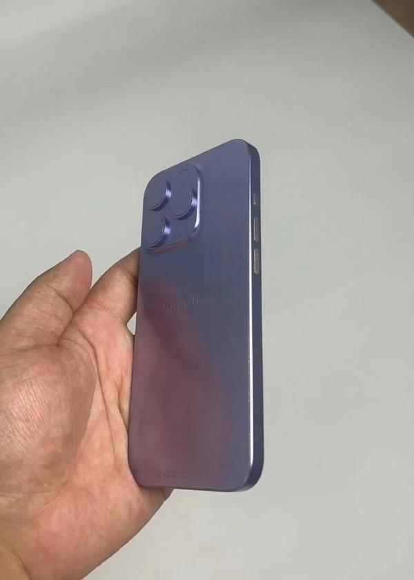 iPhone 15 Pro机模曝光！边框更理想 灵动岛一分为二？