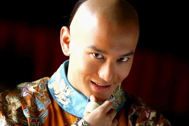 黄晓明支棱之谜