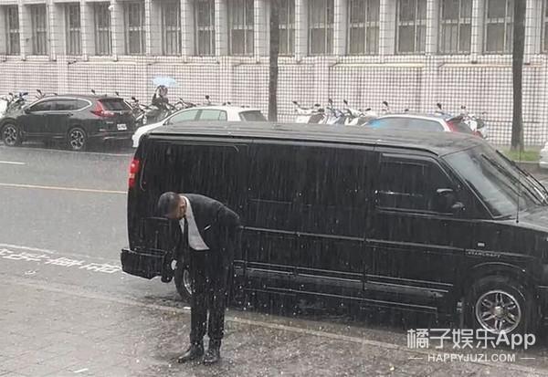 太无助了！她直面压力付出了这么多，结果呢？