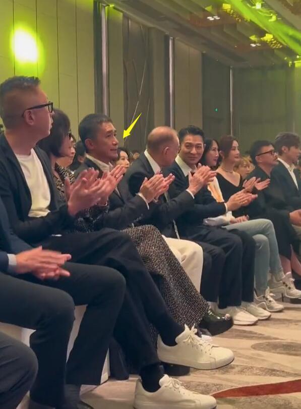 梁朝伟刘嘉玲情断风波升级！两人无交流表情尴尬暴露关系