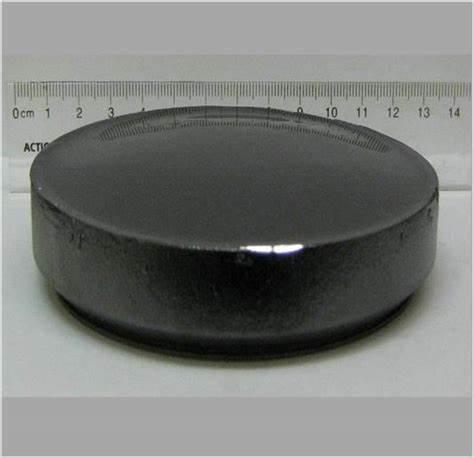 有不少芯片厂，正在靠做珠宝赚钱。