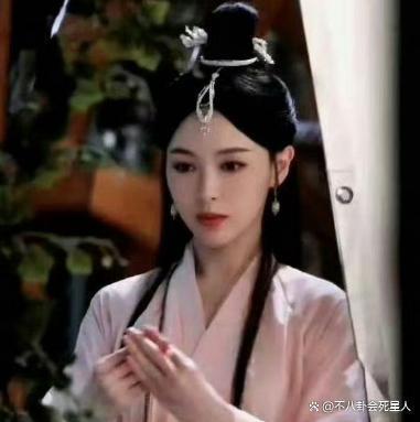 新剧未播就一片槽声，演17岁少女，唐嫣把路走“窄”了