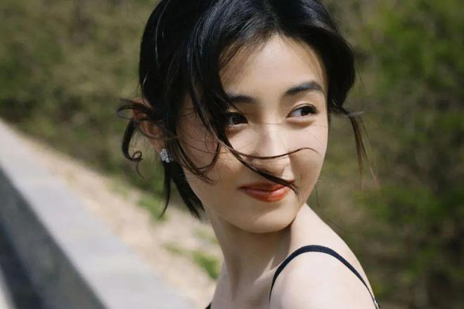 张子枫变时髦了，她做对了什么？
