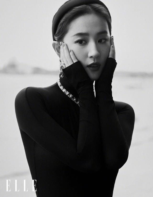 刘亦菲意式宫廷大片曝光 戴蕾丝面具宛如女王贵气十足