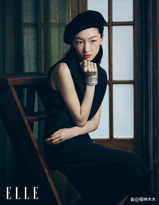 女星9月杂志封面！宋茜显老十岁，刘亦菲周冬雨暴露身材短板