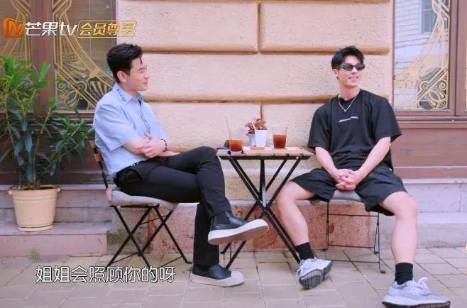 黄晓明该和许光汉聊点啥才不挨骂