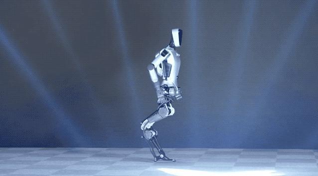 前华为天才少年 6 个月造出「钢铁侠」：内置大模型，能进厂搬砖，目标成本 20 万