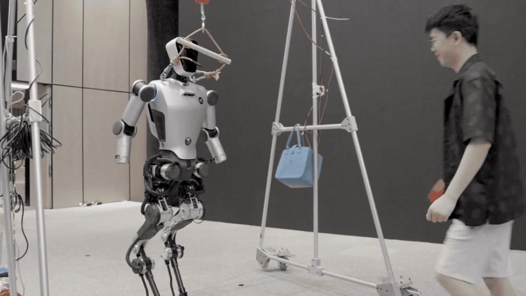 前华为天才少年 6 个月造出「钢铁侠」：内置大模型，能进厂搬砖，目标成本 20 万