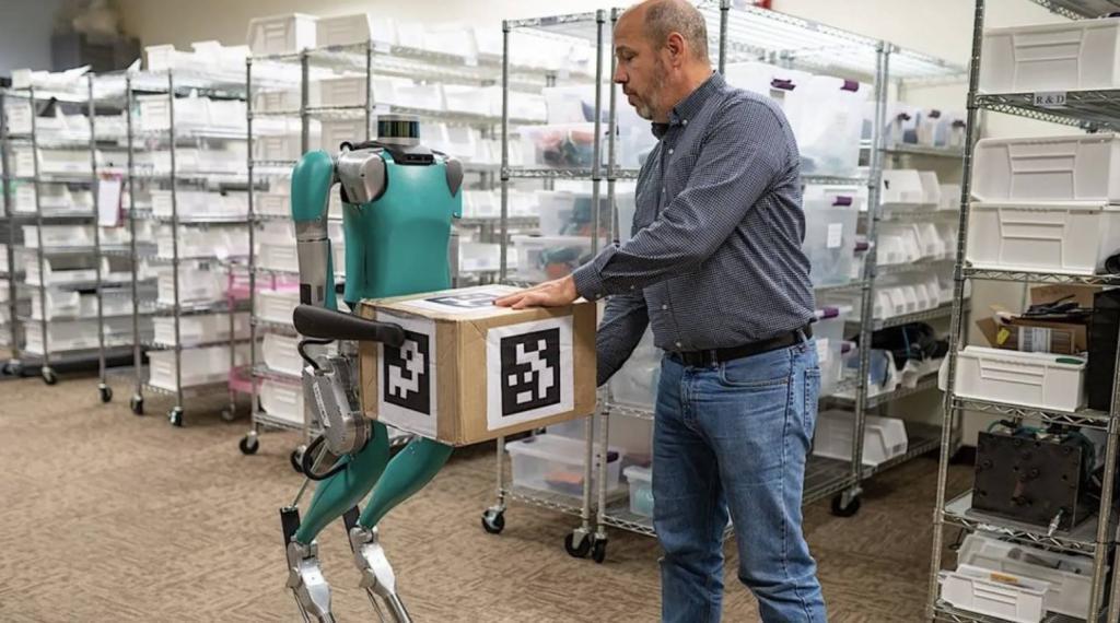 前华为天才少年 6 个月造出「钢铁侠」：内置大模型，能进厂搬砖，目标成本 20 万