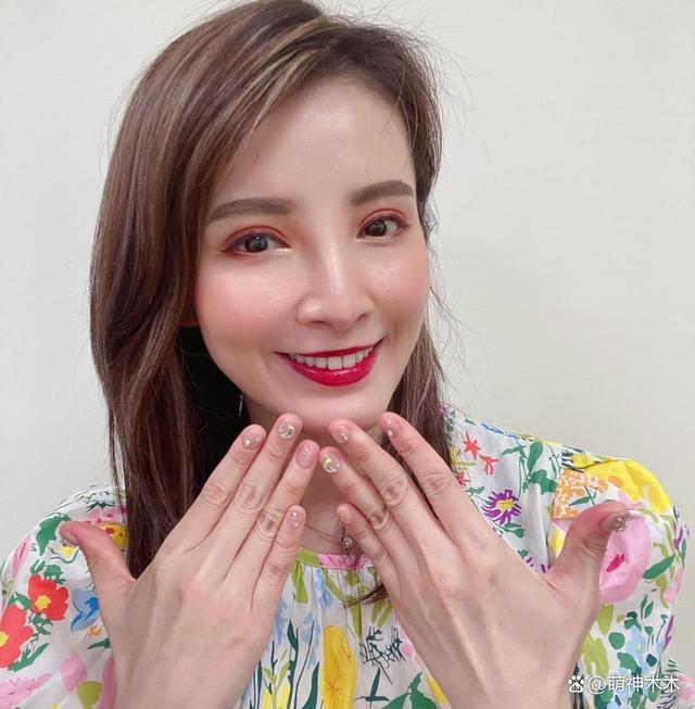 41岁女星自曝开刀摘除子宫，医生劝也没用