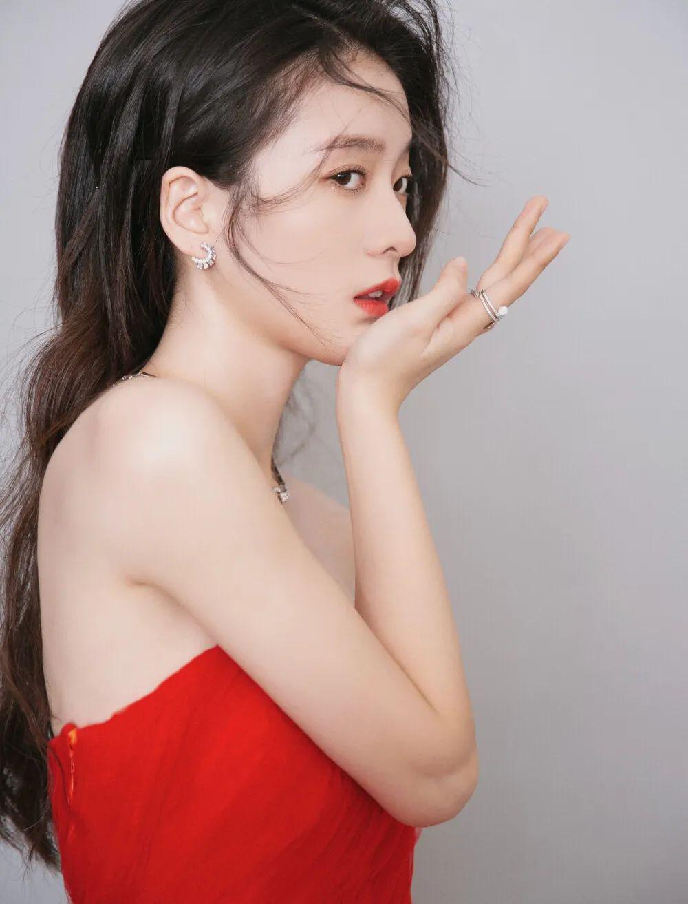95花top、绯闻缠身多年，还能翻身吗？