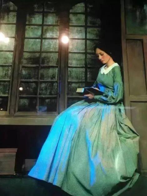 不争不抢？你错看了袁泉