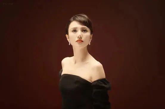 不争不抢？你错看了袁泉