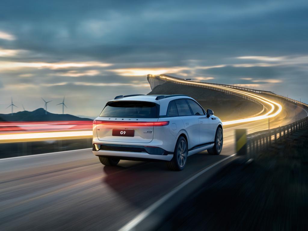 副驾驶的“嘴强王者”，请让司机安静开车