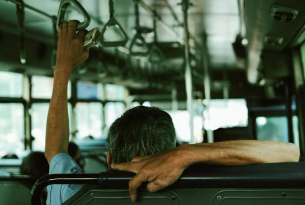 副驾驶的“嘴强王者”，请让司机安静开车