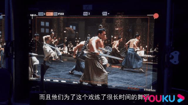 赚了8亿，互相甩锅？