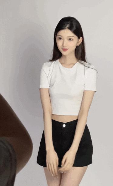 这年头谁都能演她了？