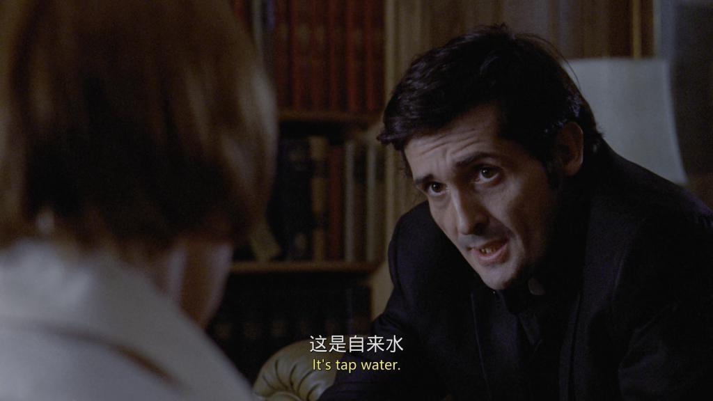 刚上映就被抵制，还是拿下票房第一，这片太叼了