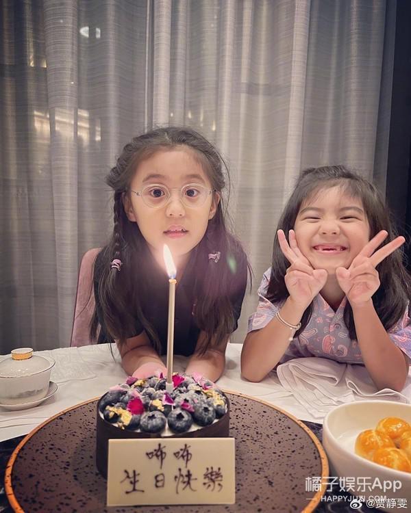 还记得贾静雯的女儿们吗？她们这么大了？
