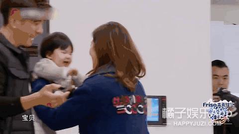 还记得贾静雯的女儿们吗？她们这么大了？