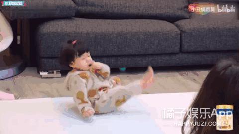 还记得贾静雯的女儿们吗？她们这么大了？