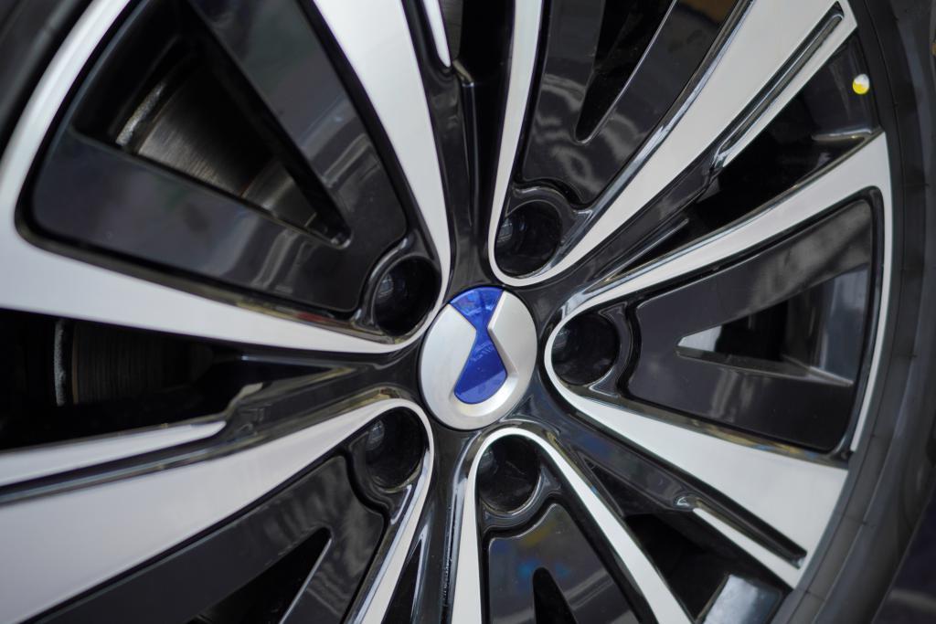 腾势N7体验报告：比亚迪第一款猎装跑车做好了吗？