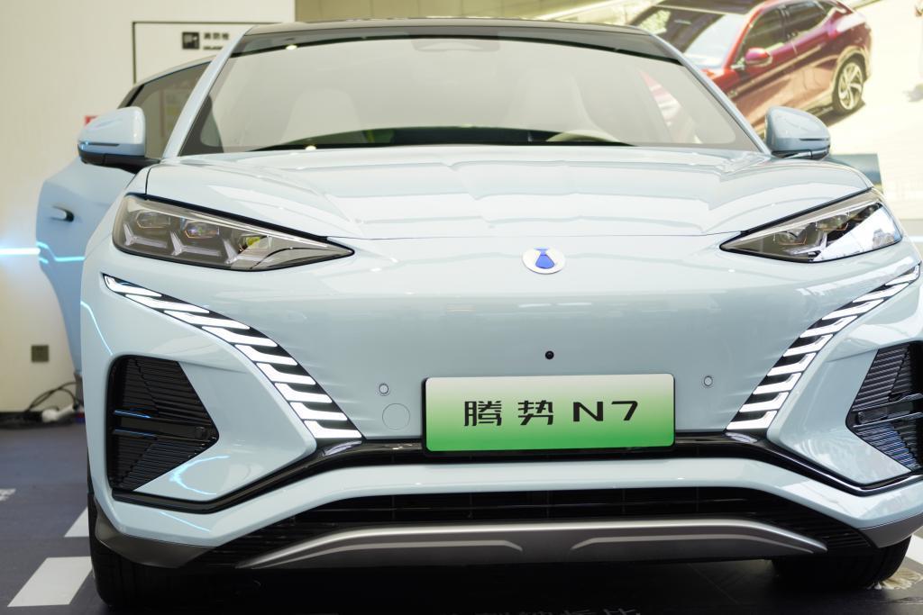 腾势N7体验报告：比亚迪第一款猎装跑车做好了吗？