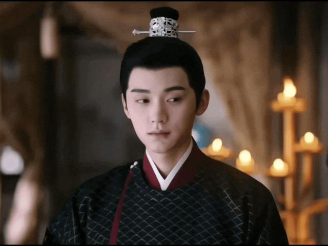 冯绍峰新剧差评一片！45岁演26岁少年，脸部僵硬撞脸吴刚