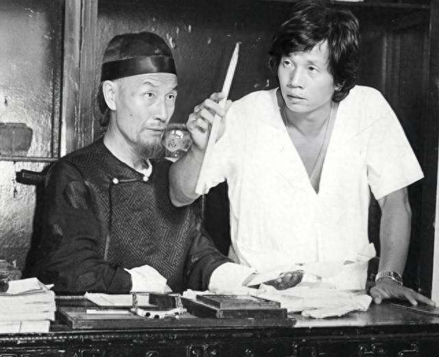 突传死讯！香港知名演员离世，从影超六十年，退休后卖古董
