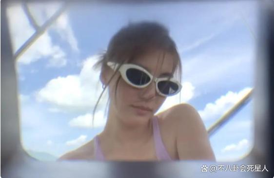 30岁吴千语：傍富豪男友5年没名分，还晒男友抽大麻照片
