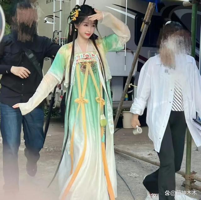 虞书欣新剧路透生图引热议，被嘲和粉丝精修差距大