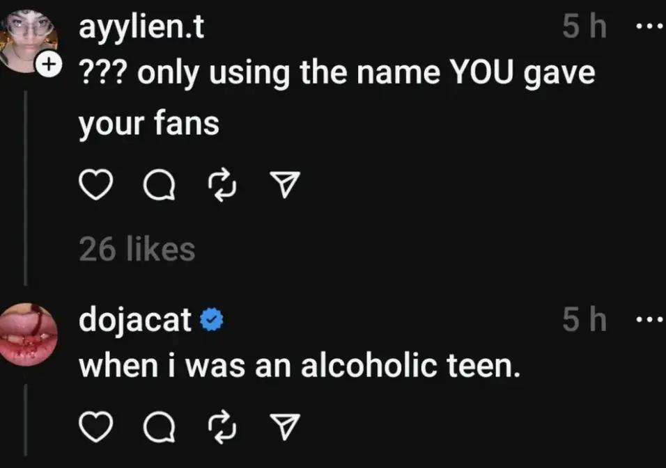 当红女歌手发疯骂粉丝，无脑维护男友，一月内狂掉50万粉