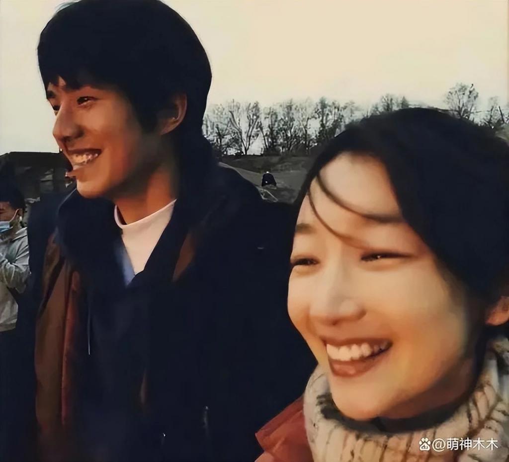 周冬雨刘昊然《燃冬》首映礼避嫌，男方冷脸回避，气氛尴尬