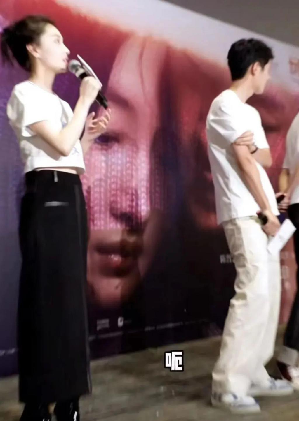 周冬雨刘昊然《燃冬》首映礼避嫌，男方冷脸回避，气氛尴尬