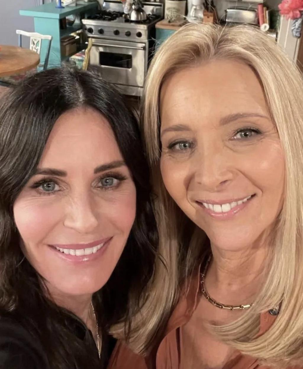 你最爱的女孩60岁了,她还和过去一样酷