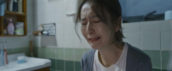 她不当女神了，这次演技真的炸