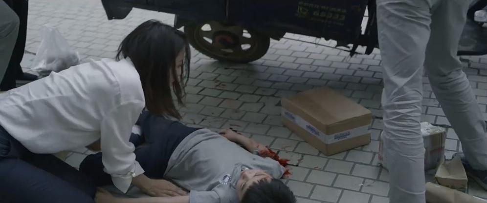 她不当女神了，这次演技真的炸