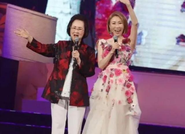 85岁琼瑶举办纪念演唱会 古巨基动力火车等众星现身支持