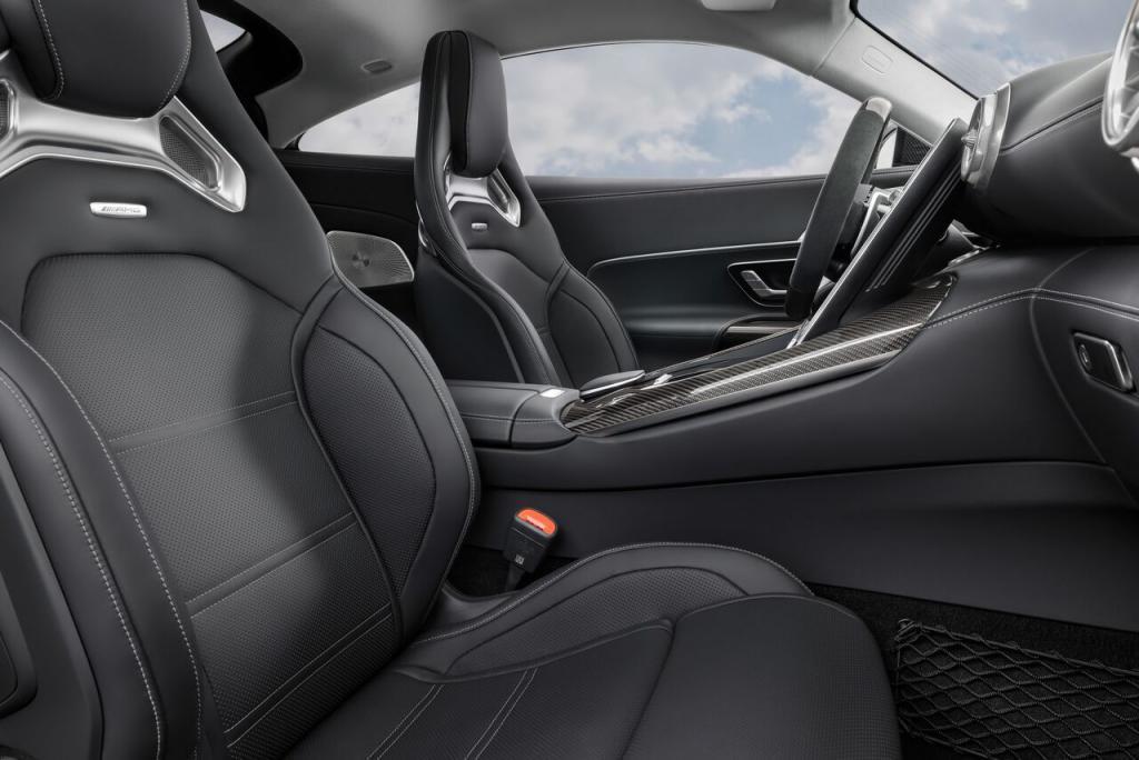 小米汽车路试谍照曝光 / X 清除 2014 年前的图片和链接 / 董明珠回应格力落榜世界 500 强