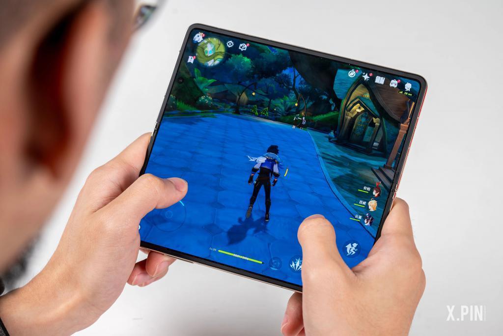 展开只有4.7毫米的折叠屏手机，被荣耀做出来了。