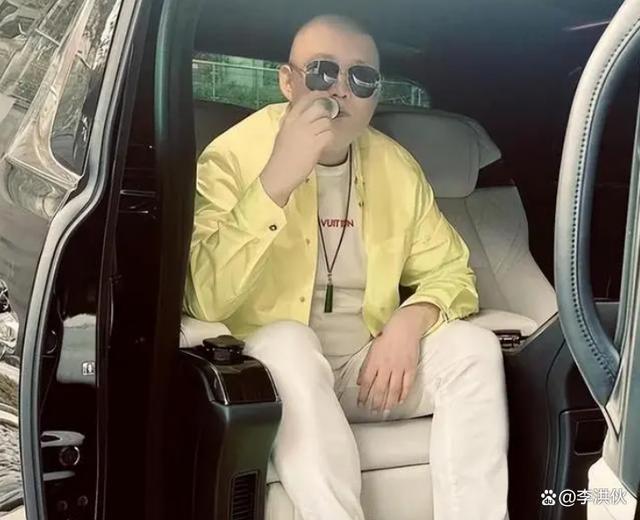 网红二驴为博流量毫无下限，账号被永久封禁，央媒：咎由自取