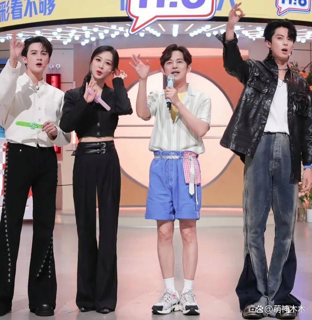 《星期六》男星“小心机”，檀健次邓为很明显，魏大勋最实诚