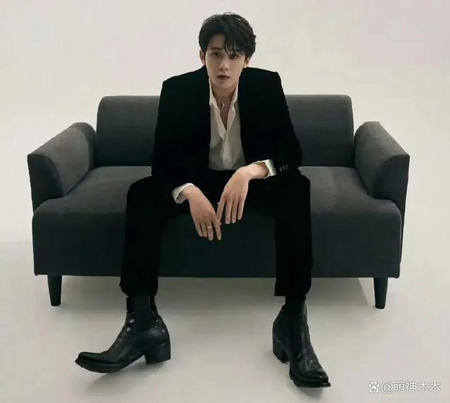 《星期六》男星“小心机”，檀健次邓为很明显，魏大勋最实诚