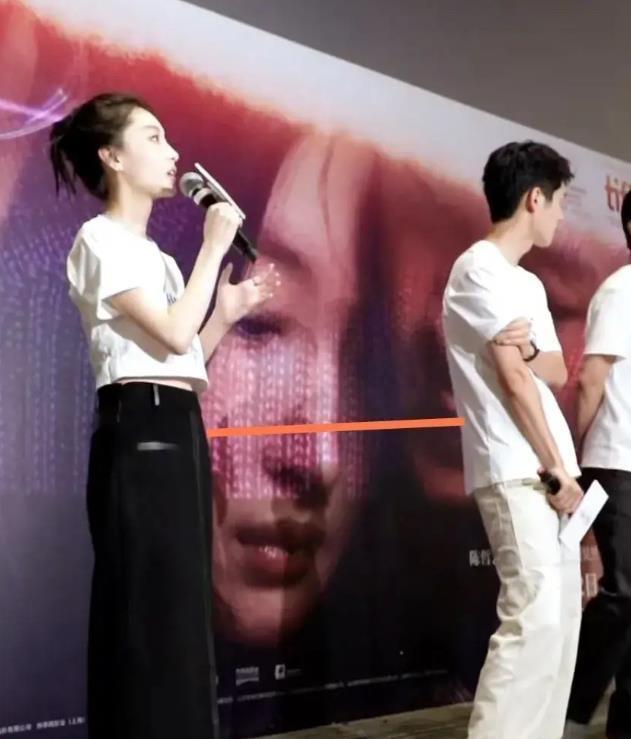 《燃冬》首映礼：周冬雨美成倪妮 ，刘昊然冷漠被曝分手