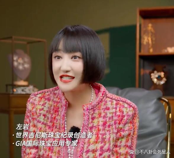 华少主持《好声音》12季，评论区沦陷，网友：算什么男人