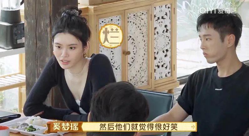 官宣！奚梦瑶又怀了，婆婆放话：生个足球队！