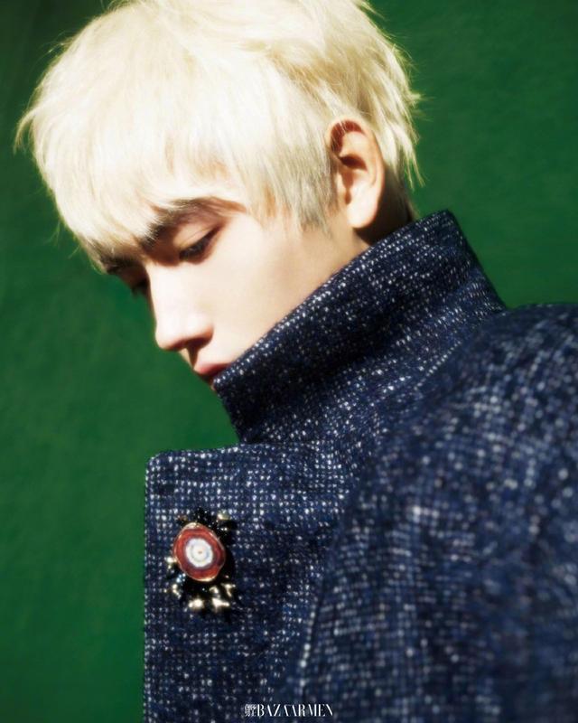 陈飞宇大片更新 金发出镜五官深邃精致