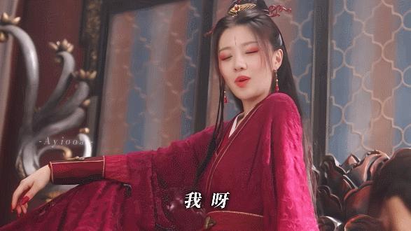 她好美，可惜疯了